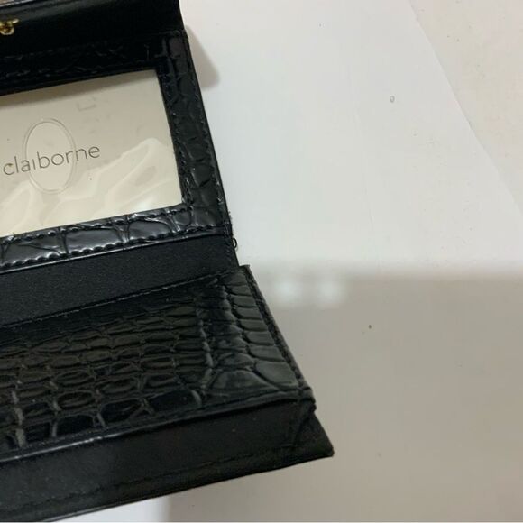 LIZ CLAIBORNE Croc Embossed Trifold Wallet Gold Hardware - Picture 4 of 7